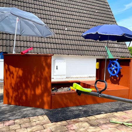 Familienfreundliches Ferienhaus In 5 Min Zum Strand Mit Terrasse Und Kostenlosem Parkplatz Cuxhaven Eksteriør billede